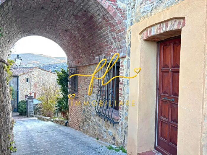 Appartamento con 5 locali in vendita in Pomarance