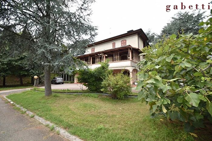 Casa con 16 locali in vendita in Via Autostrada, Bernate Ticino