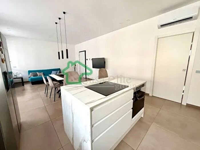 Appartamento quadrilocale in vendita in Via Lodi Vecchio, Lodi