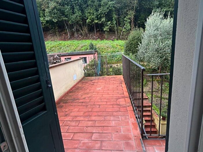 Casa con 6 locali in affitto in Via Pietro Metastasio, Porta Romana, Firenze