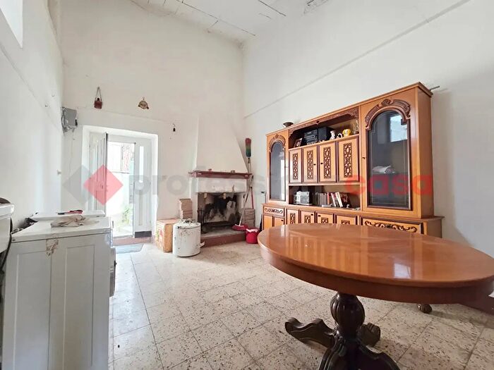 Appartamento bilocale in vendita in Via Costa, Contigliano