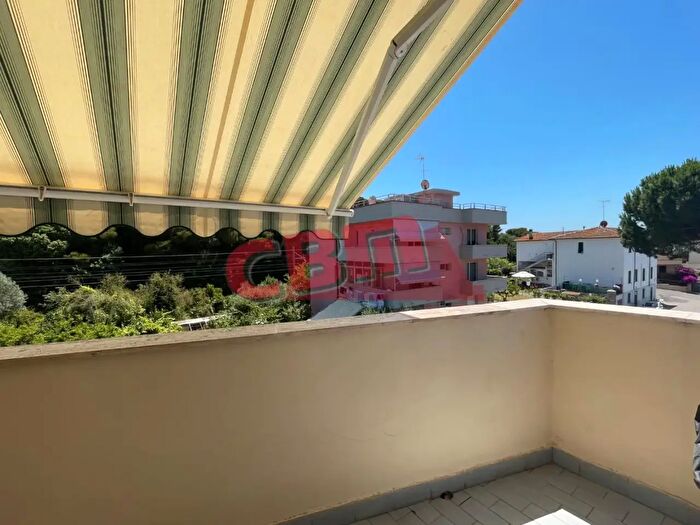 Appartamento con 5 locali in vendita in Livorno