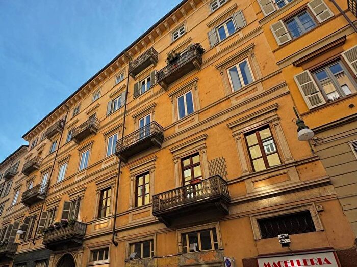 Casa trilocale in affitto in Via Giuseppe Mazzini, Via della Rocca, Torino