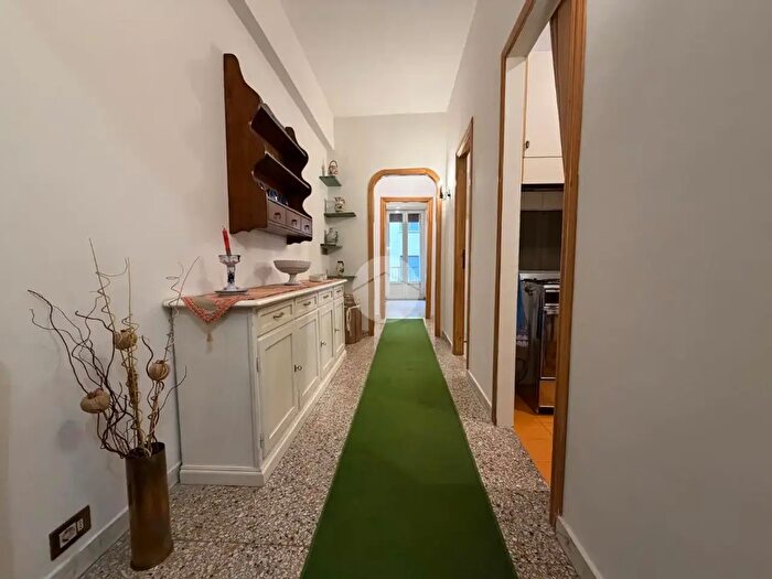 Appartamento trilocale in vendita in Viale Tirreno, Roma