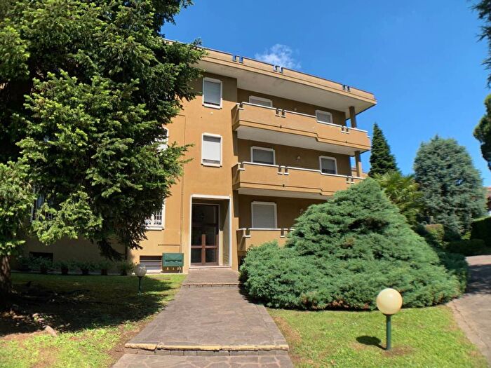 Appartamento bilocale in affitto in Viale Rimembranze, Vedano al Lambro