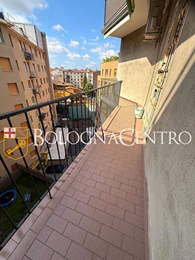 Appartamento con 6 locali in vendita in Via Riva di Reno, Bologna