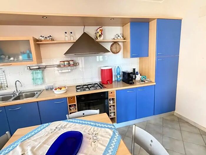 Appartamento con 5 locali in vendita in Contrada Cartolano, Falerna