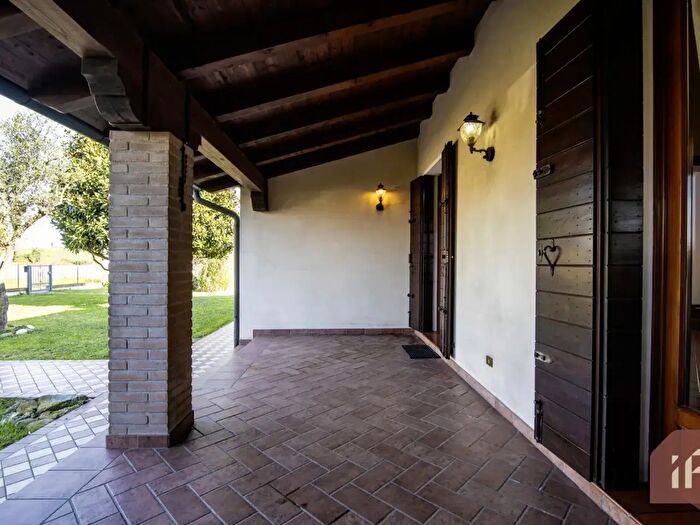 Casa con 5 locali in vendita in Via Argine Destro del Piovego N, Noventa Padovana