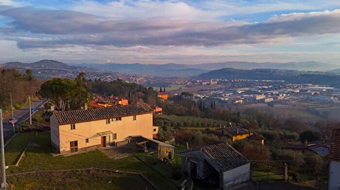 Casa quadrilocale in vendita in Strada Eugubina, Perugia