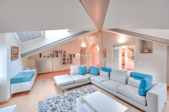 Appartamento con 5 locali in vendita in Piazza San Marco, Toscolano Maderno