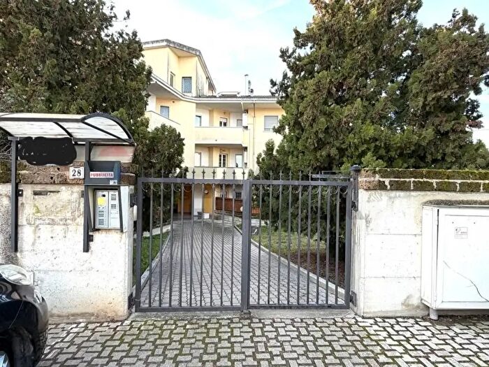 Appartamento quadrilocale in vendita in Via Papa Giovanni XXIII, Pianella