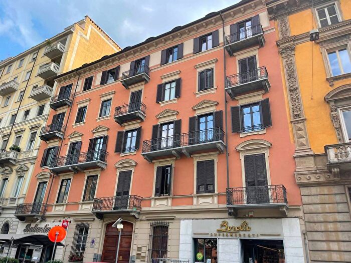 Appartamento bilocale in affitto in Corso Giacomo Matteotti, Piazza Solferino, Torino