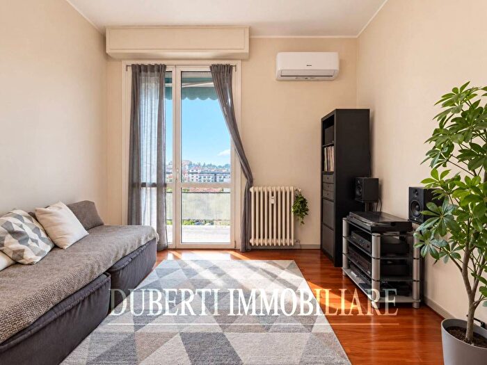 Appartamento bilocale in affitto in Via Carlo Rainoldi, Centro, Varese