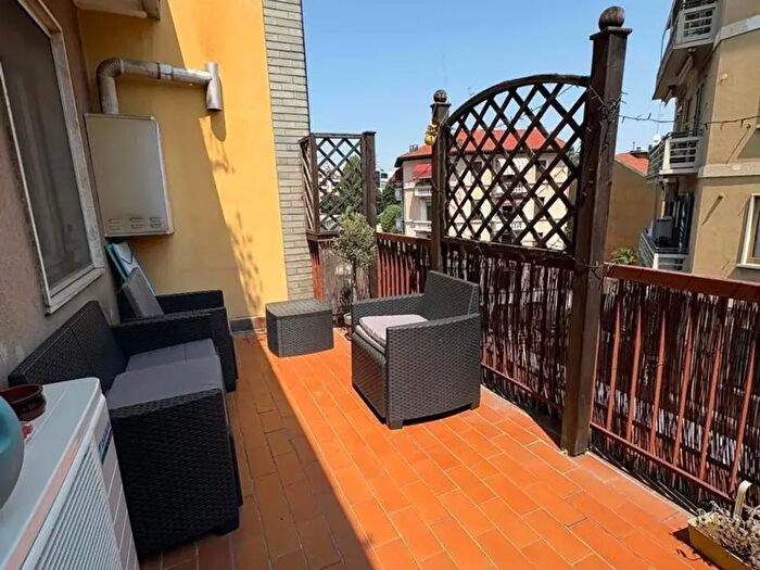 Appartamento bilocale in affitto in Via Mola, Milano