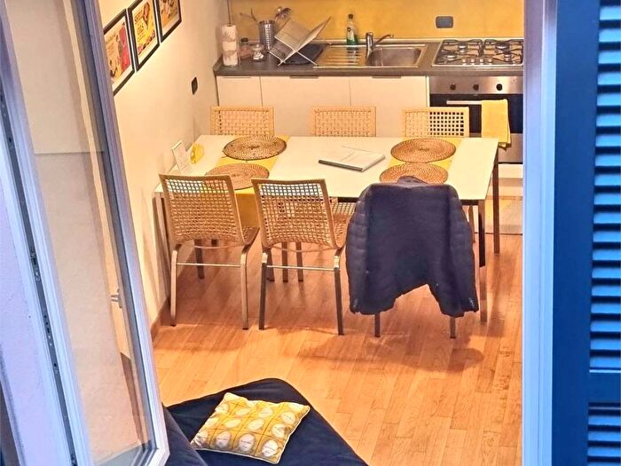 Appartamento bilocale in affitto in Centro Storico, Como