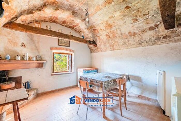 Casa trilocale in vendita in Strada Tetti Peru, Peveragno