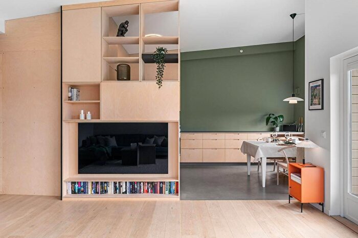 Case in Vendita e in Affitto - 2