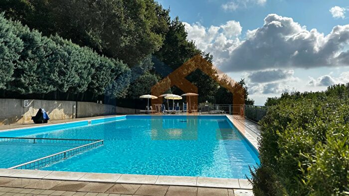 Appartamento con 5 locali in vendita in Via De Negri, Bergeggi