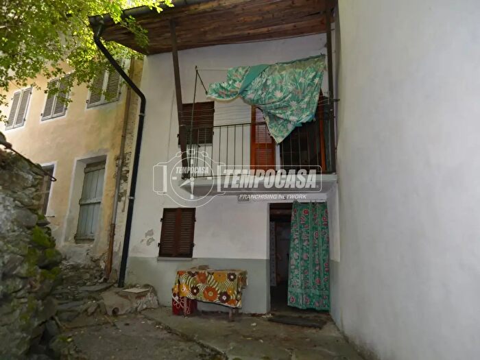 Casa trilocale in vendita in Via Catelli, Mezzenile