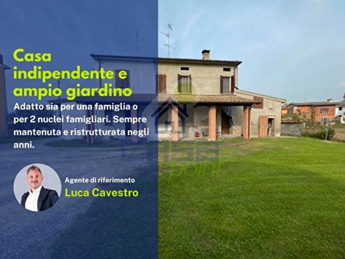 Casa con 6 locali in vendita in Via Bugno, Dosolo