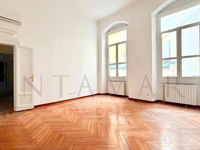 Appartamento trilocale in affitto in Cadorna Castello, Milano