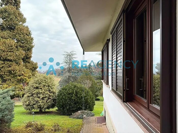 Casa con 7 locali in vendita in Isola Vicentina