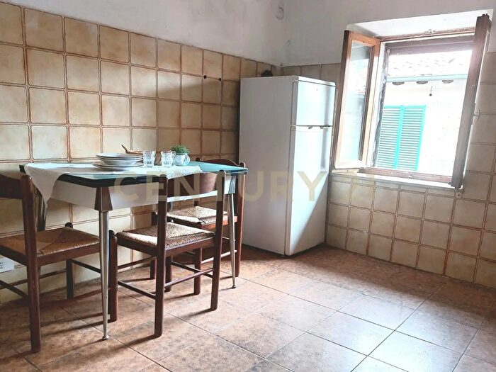 Appartamento quadrilocale in vendita in Via Pinelli, Abbadia San Salvatore