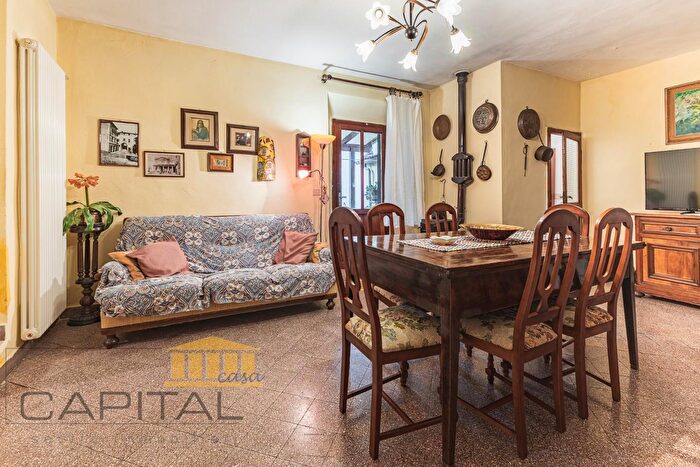 Appartamento con 5 locali in vendita in Orciatico Pi, Lajatico