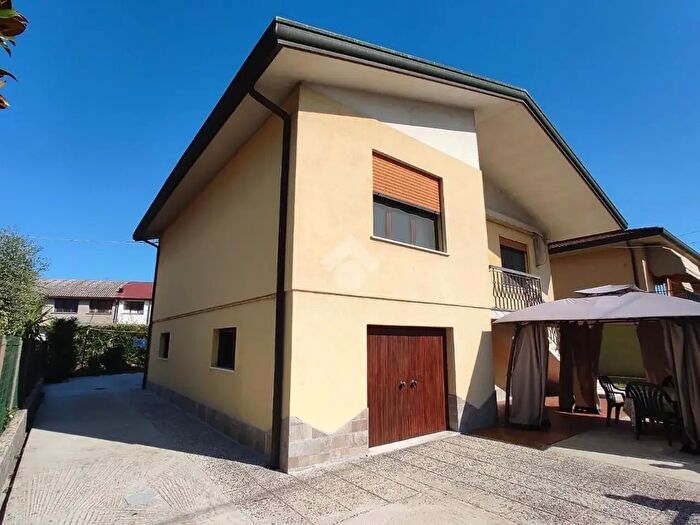 Casa trilocale in vendita in Via Roma, Cona