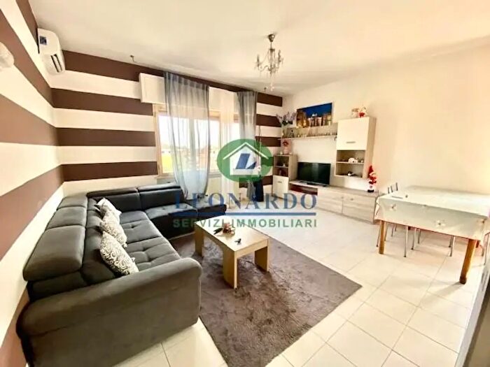 Appartamento con 5 locali in vendita in a Circonvallazione, Buggiano