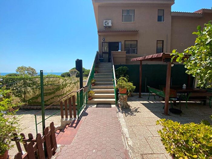 Appartamento quadrilocale in affitto in Via Belvedere, Colfiorito Elcetina, Santa Marinella
