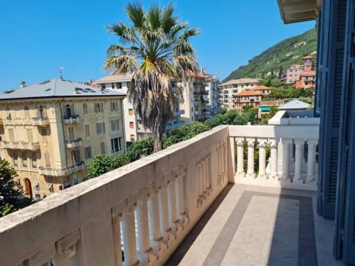Appartamento con 10 locali in affitto in Corso Genova, Chiavari