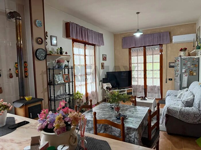 Appartamento con 6 locali in vendita in Via Comunale Ranteria, Santa Flavia