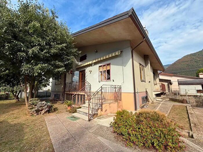 Casa trilocale in vendita in Via Valentinetti, Borso Del Grappa