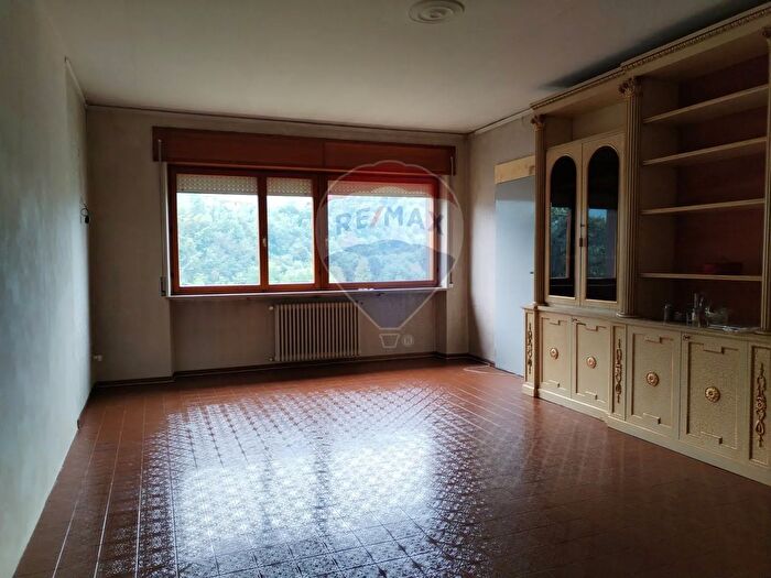 Appartamento con 6 locali in vendita in Via Trevigiana, Feltre