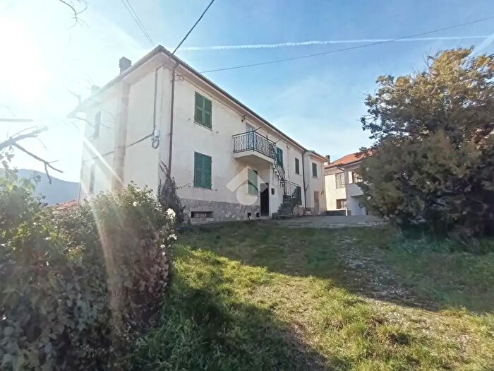 Casa con 8 locali in vendita in Località Prato, Cantalupo Ligure