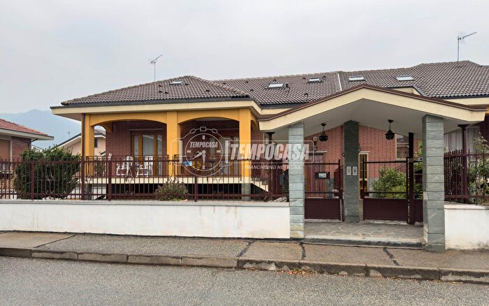 Casa con 6 locali in vendita in Via Cumiana, Bruino