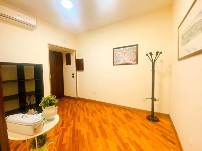 Appartamento trilocale in affitto in Via Armando Diaz, Portici