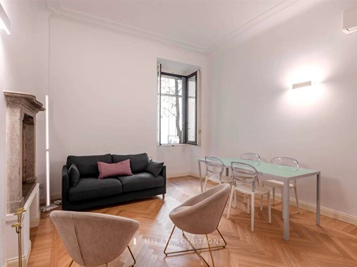 Appartamento bilocale in affitto in via Giacomo Leopardi, Vincenzo Monti, Milano