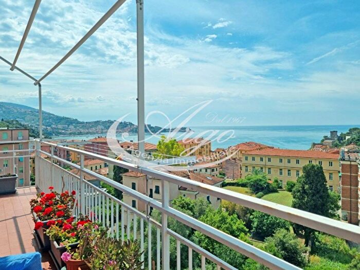 Appartamento con 5 locali in affitto in SAN TERENZO, San Terenzo, Lerici