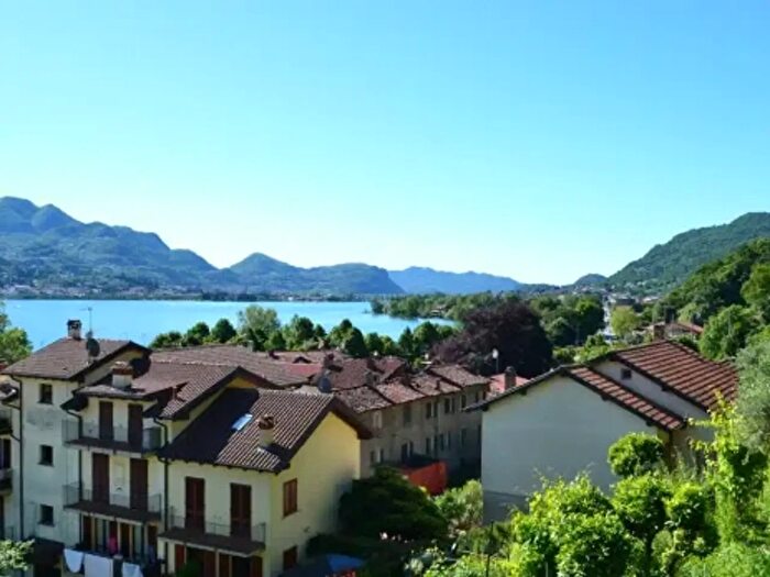 Appartamento trilocale in vendita in Via Roma, Pescate