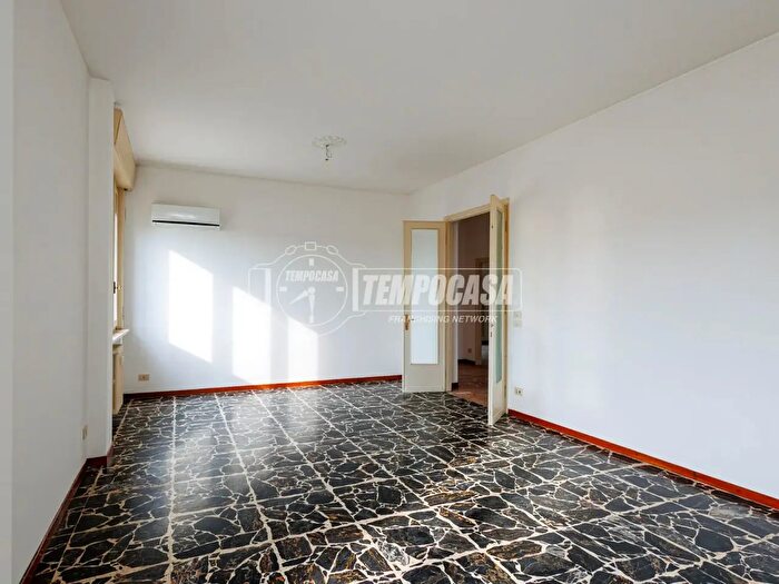 Appartamento quadrilocale in vendita in Via Giacomo Puccini, Parma