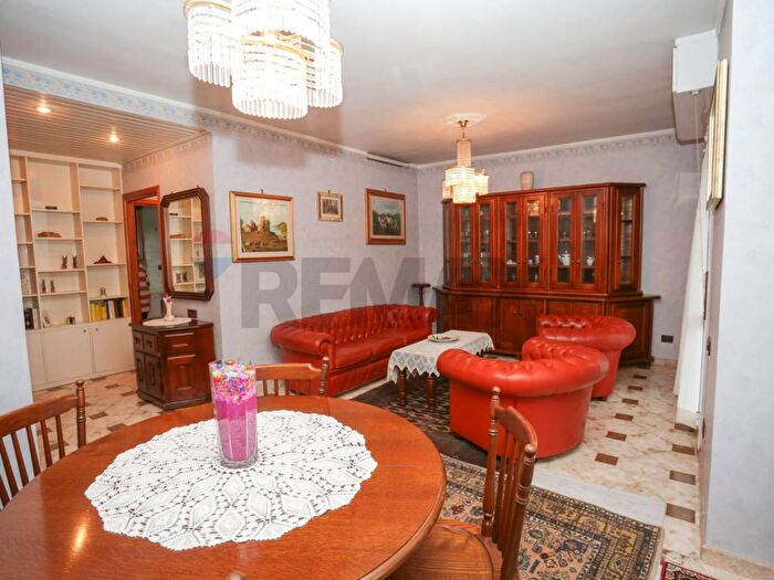 Appartamento trilocale in affitto in Viale Degli Eroi Di Rodi, Tor de Cenci, Roma