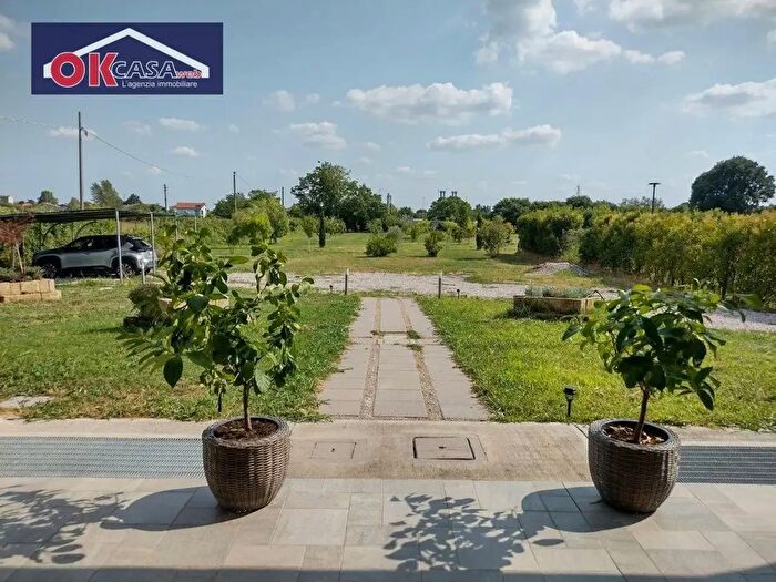 Casa con 10 locali in vendita in Via Gelmetto, Verona