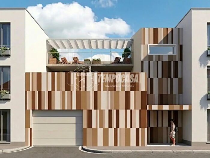 Casa in vendita in Viale Salvo d Acquisto, Trentola Ducenta