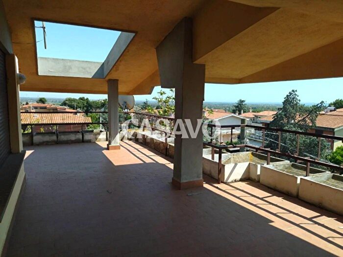 Casa con 8 locali in vendita in Cerveteri