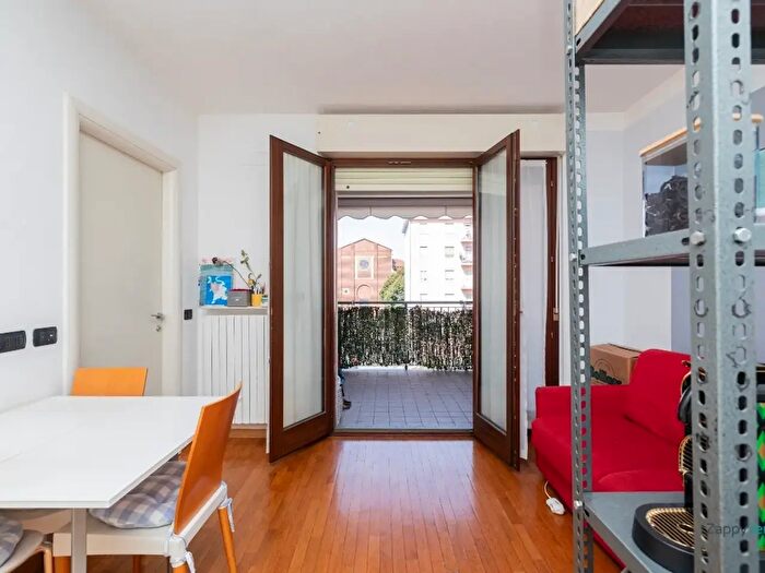 Appartamento bilocale in affitto in Via Luigi Manzotti, Milano