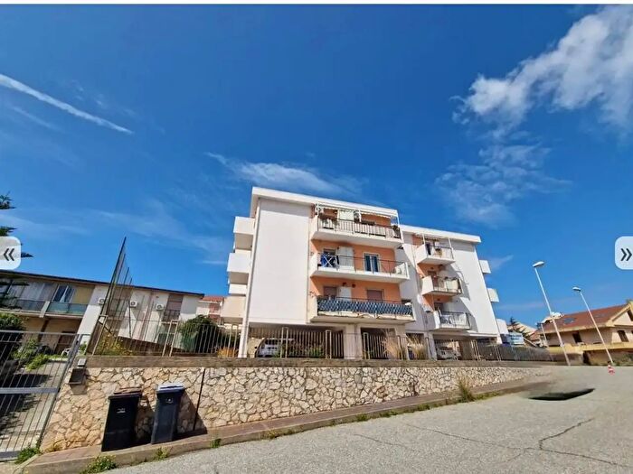 Appartamento trilocale in vendita in Faro Superiore, Messina