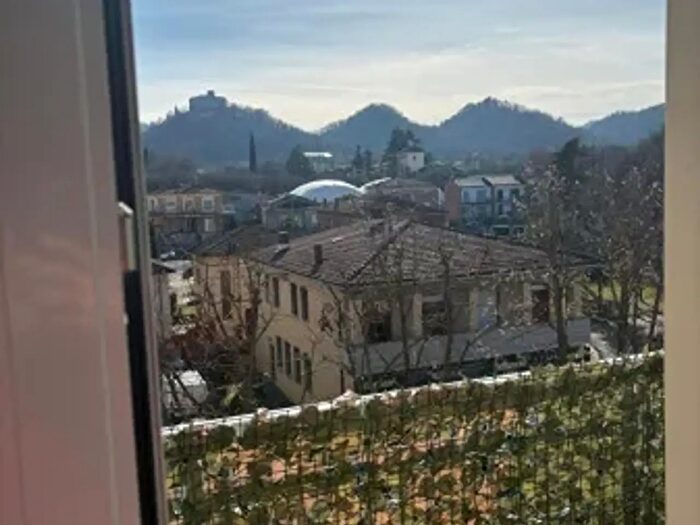 Appartamento quadrilocale in vendita in Piazza Giuseppe Garibaldi, Quattro Castella