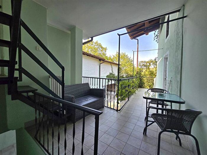 Appartamento trilocale in affitto in Castello, Puegnago sul Garda